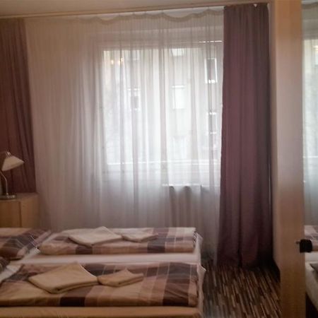 Judit Apartmanok Budapest Esterno foto