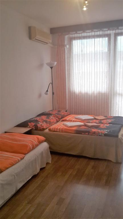 Judit Apartmanok Budapest Esterno foto